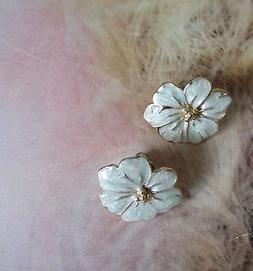 Piccoli Fiori Metallo Smaltato Bianco Anni 80 Vintage J10