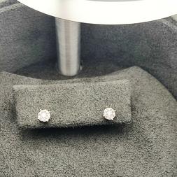 orecchini realizzati in oro bianco 18 kt