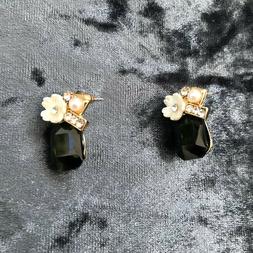 Strass Nero Con Fiore Bianco E Perla