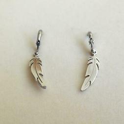 Unisex Cerchi In Acciaio Inox Con Piuma Pendente - 2 Cc