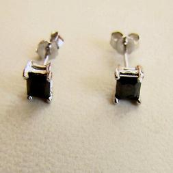 Uomo  Punto Luce Argento 925 Con Zircone Nero Quadrato 4 Mm 