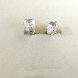 Uomo Punto Luce Colore Argento Zircone Bianco Quadrato 7 Mm 