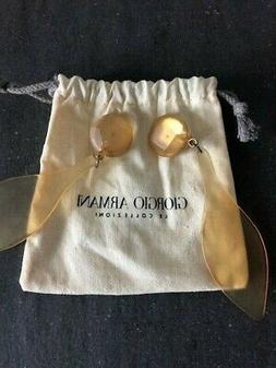 A Clips/woman Earrings