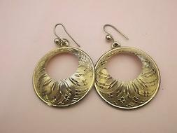 Con Pendente A Cerchio Molto Belli Entra E Guarda